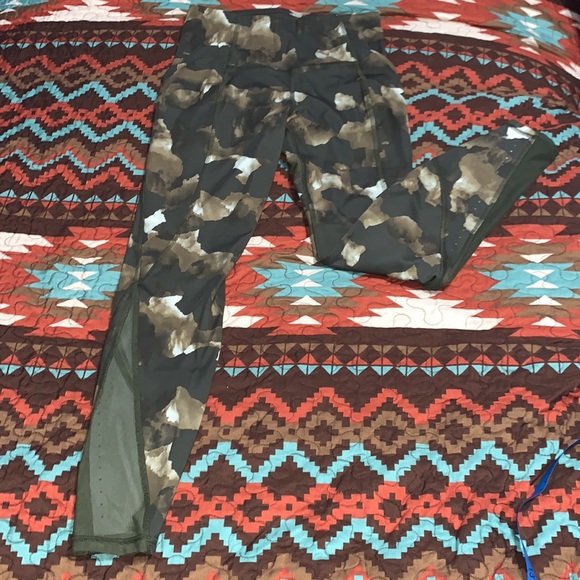 Camo Leggings - Picture 5 of 8